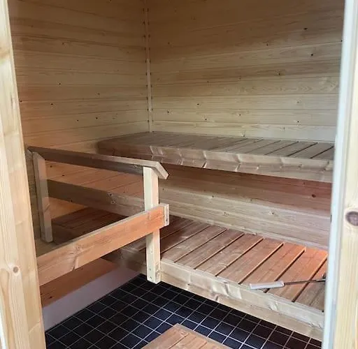 Luxury With Sauna, Grill And Garage *